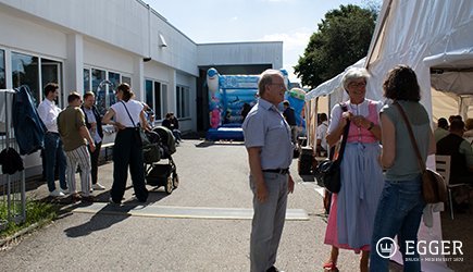 Familien-Sommerfest mit Hüpfburg