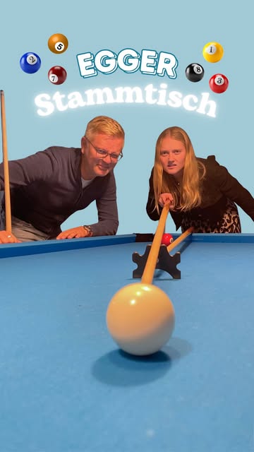 Feierabend mal anders🤗
Gute Zusammenarbeit endet nicht mit dem Feierabend – sie geht beim regelmäßigen EGGER-Stammtisch weiter!
Ob beim Kegeln🎳, auf dem Volksfest🎡, beim Essen🍽️ oder wie gestern beim Billard im @josisbillardcenter 🎱 – Hauptsache gemeinsam!
Ein schöner Ausklang nach getaner Arbeit.🌇
#Feierabend #Billard #Stammtisch #Team #EGGER #Eggerdruck #Kollegen #Teambuilding